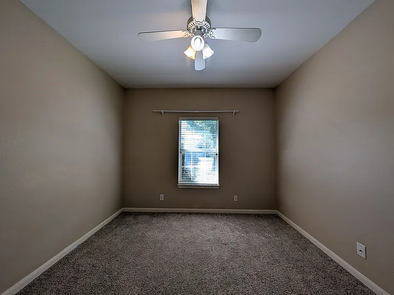 947 River Rock — Photo 25