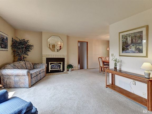 3rd image of 1215 227th Pl SW