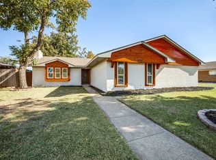 5914 Mark Ln, Rowlett, TX 75089