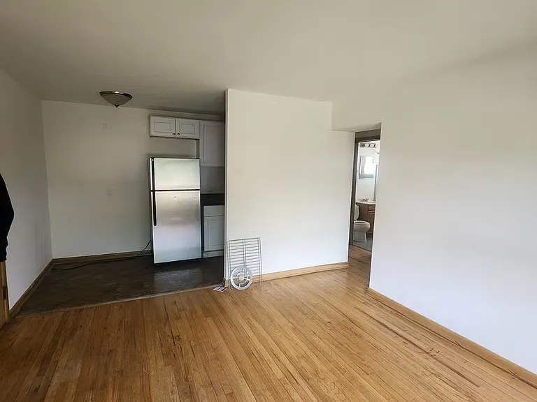 3235 S 48th St — Photo 10