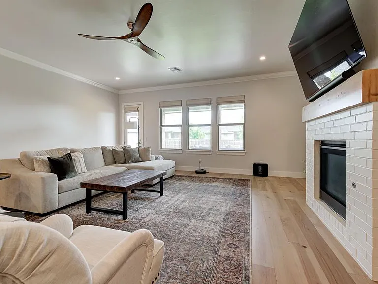209 Pont De Normandie Ct — Photo 10