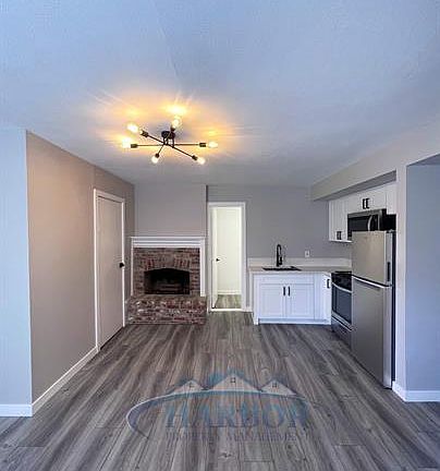 4th image of 1054 W 23rd St #1/2