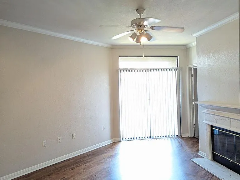 911 N Orange Ave #524 — Photo 2