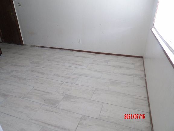 3rd image of 507 W Clare St