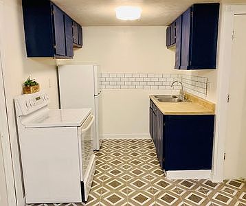 4th image of 4139 Grant St