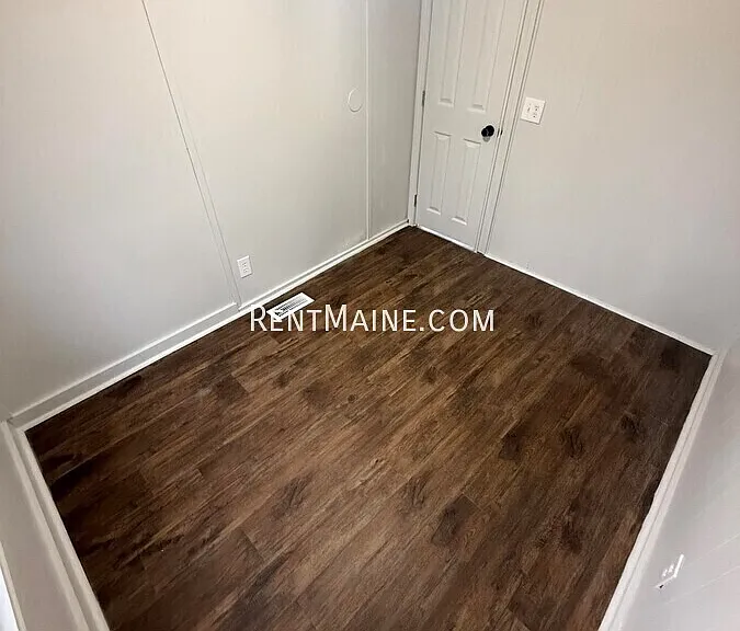 54 Pond Rd — Photo 7