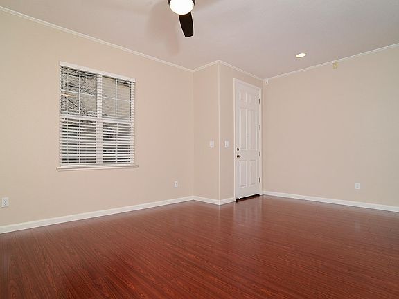 5th image of 75 Chambord Way