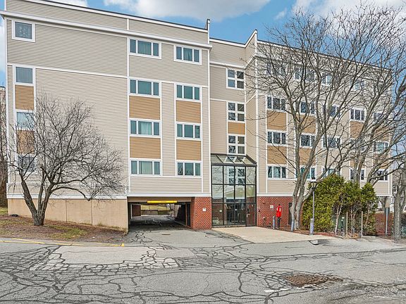2nd image of 35 Desmoines Rd APT 209