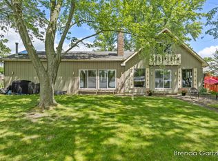 8661 Navaho Trl, Howard City, MI 49329