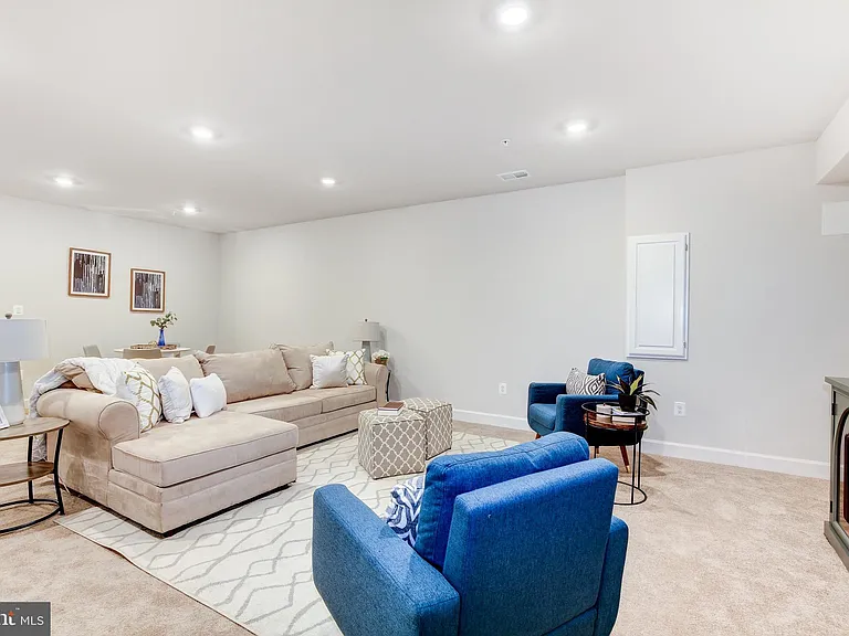 6547 Clubhouse Dr — Photo 83