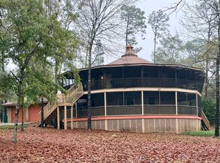 3048 Joyce Dr, Marianna, FL 32446