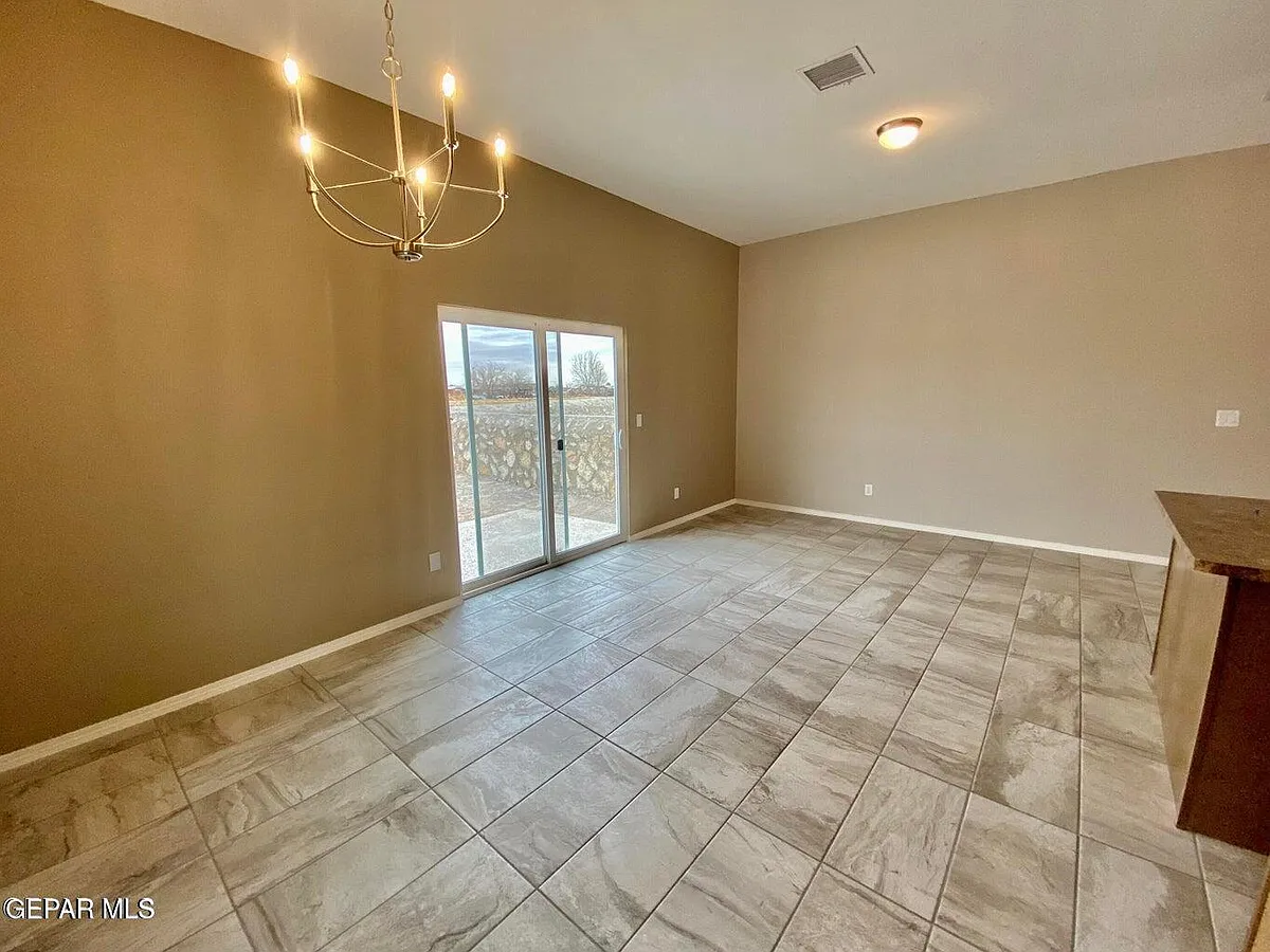 Building Photo - 715 Hc Gilbert Minjares Dr #B