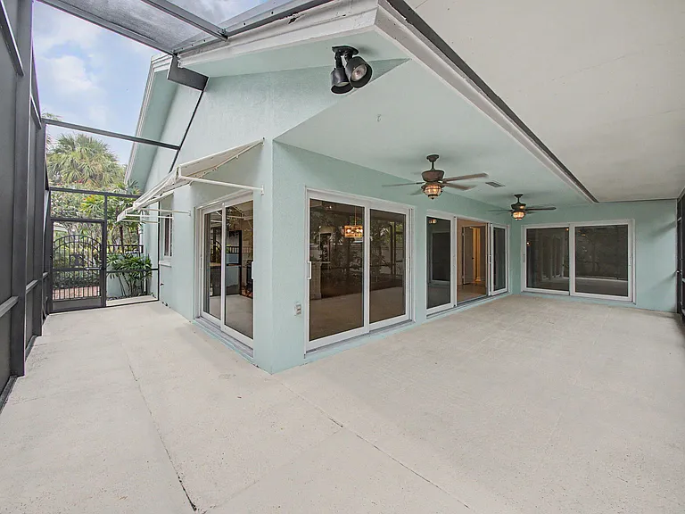 303 Leeward Dr — Photo 25