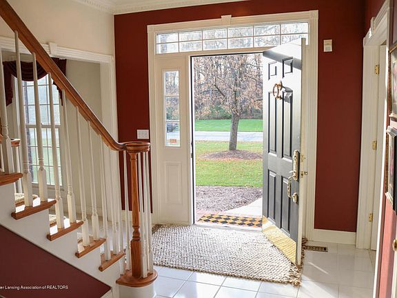 4th image of 4670 Wellington Dr