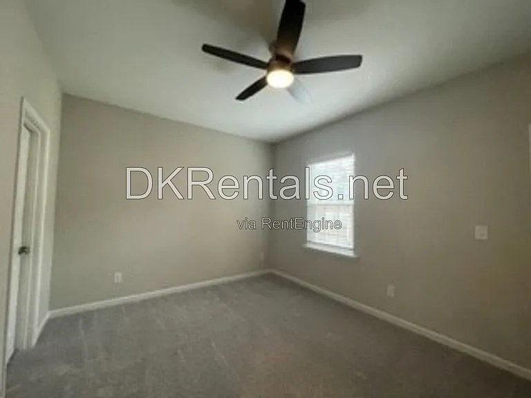 944 Hewitt Dr SE — Photo 19