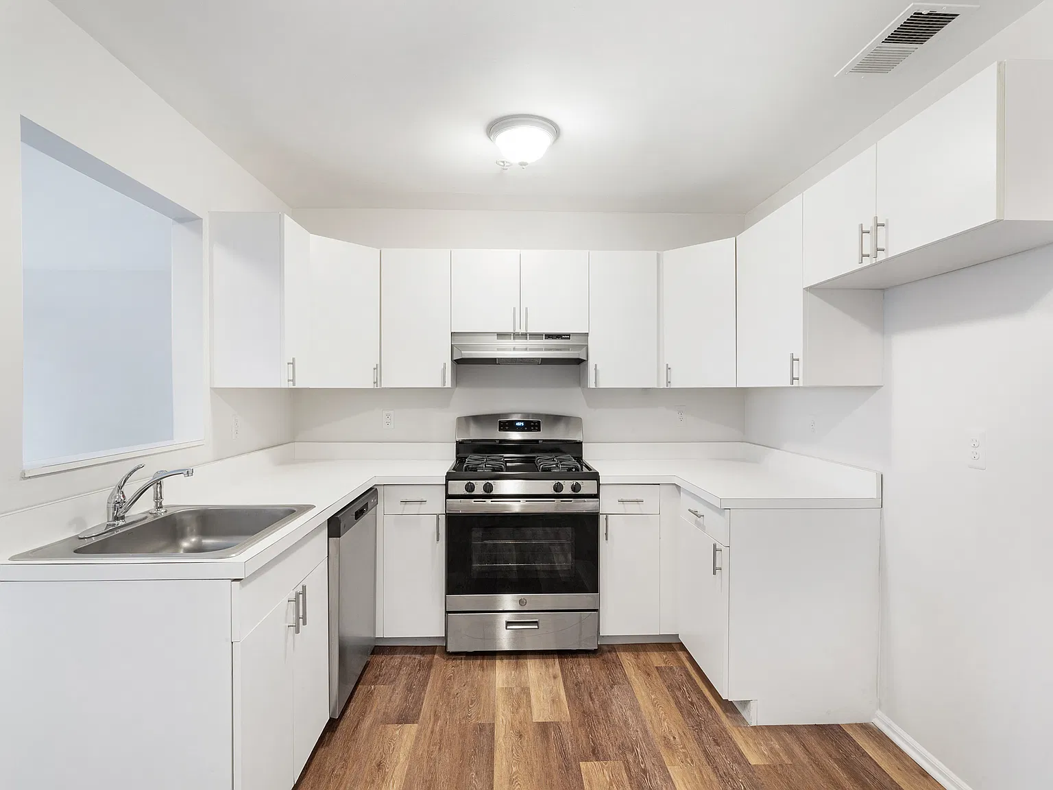 1 bed, $1,895 — Photo 1