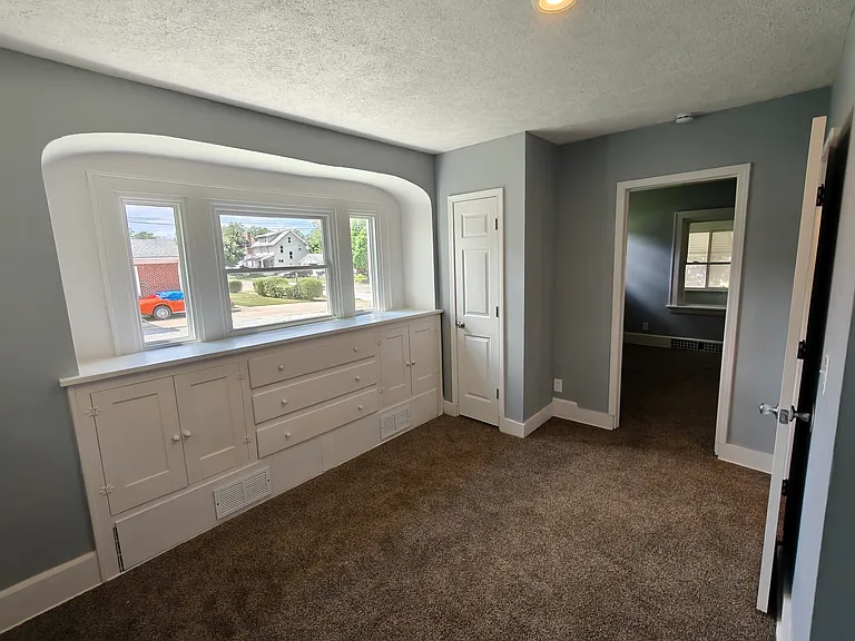 886 Stoner St — Photo 8