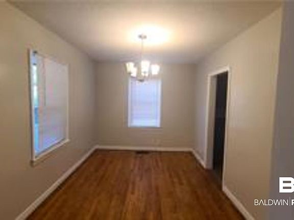 5th image of 2375 S Buena Dr