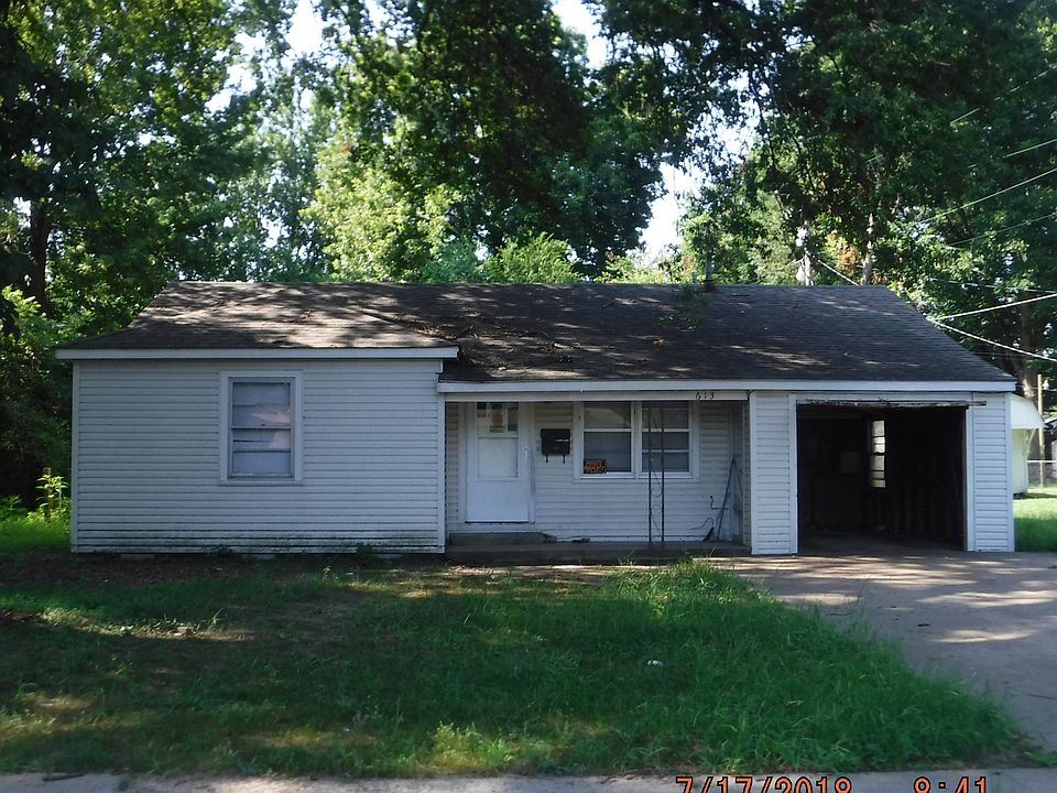 2nd image of 613 Parkway Dr