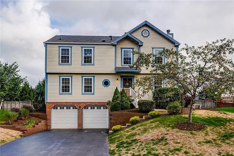 1st image of 102 Woodbine Dr