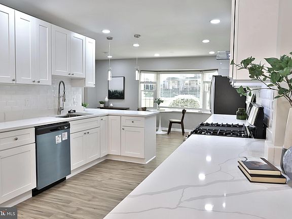 4th image of 8422 Frost Way