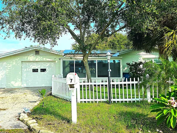 7 Venetian Cir, Port Orange, FL 32127