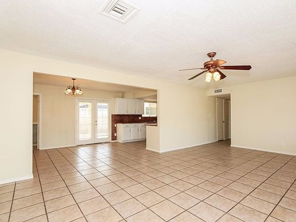 4th image of 4645 W Sunnyslope Ln