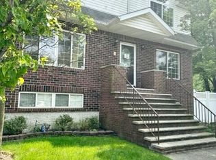 4 Bedell St, Staten Island, NY 10309
