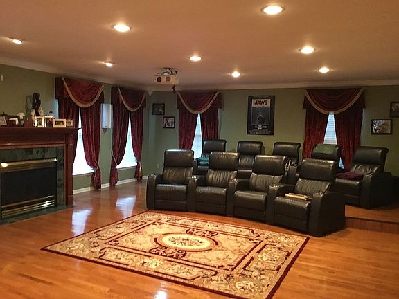 Home theater 