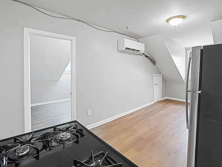 39 Wall St — Photo 11