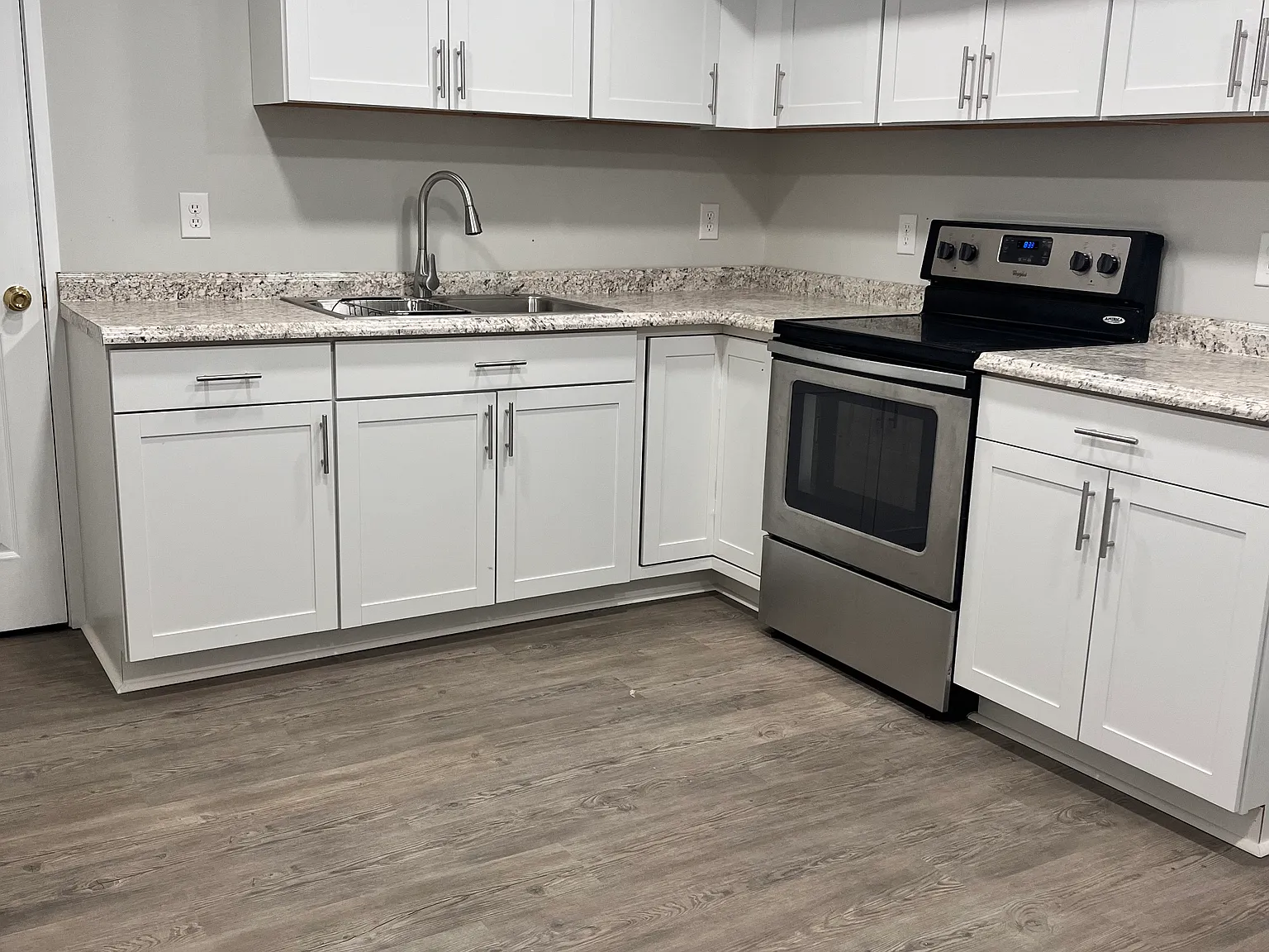 458 Chestnut Dr — Photo 4