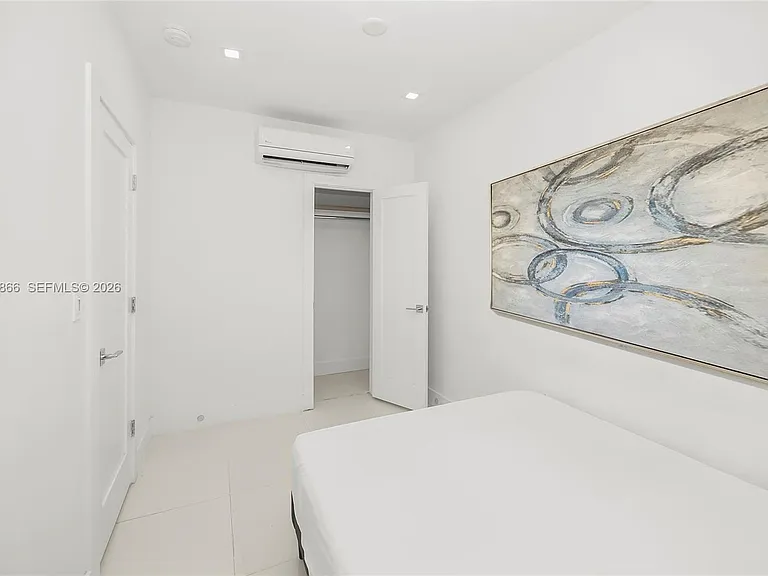 733 Michigan Ave #6 — Photo 13