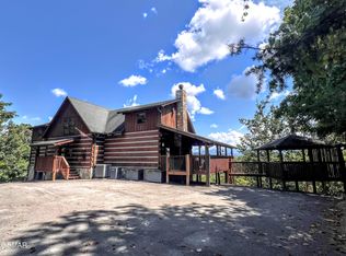 1902 Bluff Ridge Rd, Sevierville, TN 37876