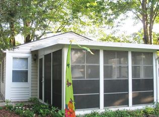2596 Universal Dr, Pinckney, MI 48169
