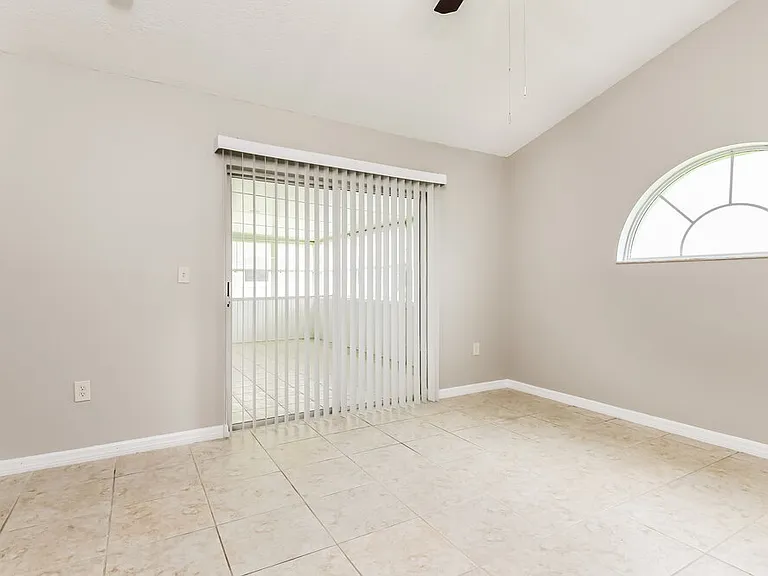 2009 Ipsden Dr — Photo 10