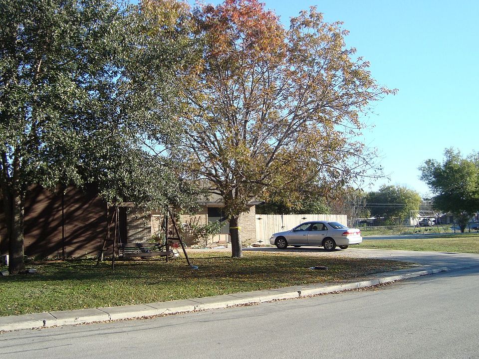 Autumn lane in the Autumn