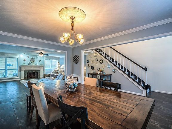5th image of 2125 Strathmore Dr