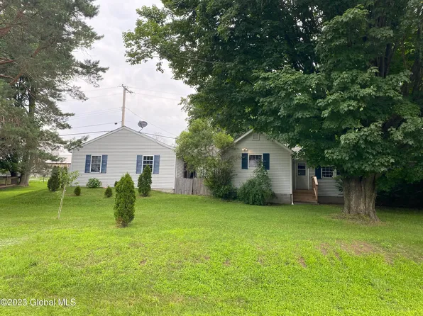 2471 County Route 18, Hampton, NY 12837