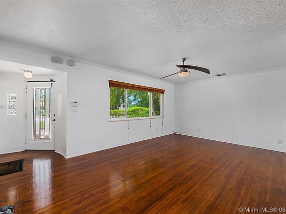 3rd image of 130 NE 97th St Miami Shores Fl