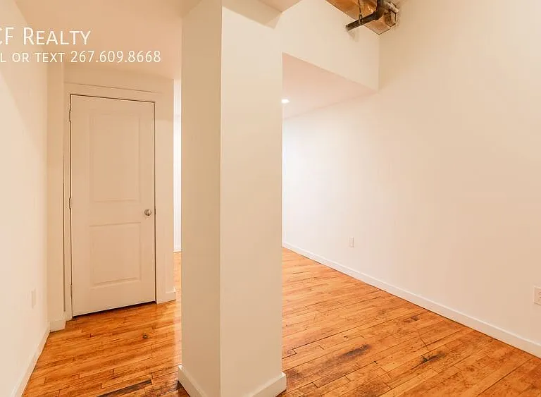 4 Leverington Ave #209 — Photo 24