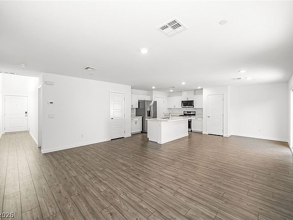 3rd image of 107 Scarhill Track Ave
