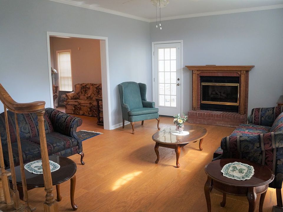 1st image of 1817 W Mallori Cir
