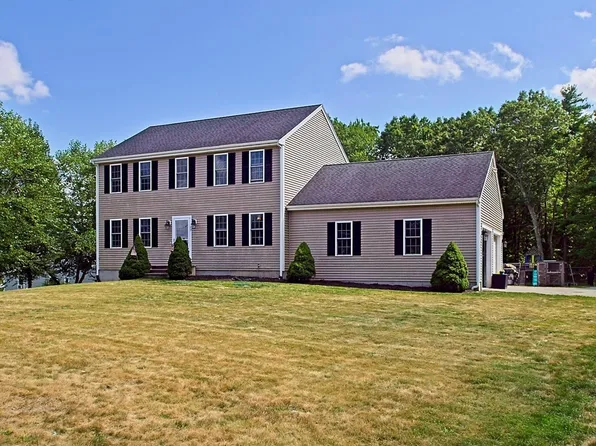 89 River St, Middleboro, MA 02346