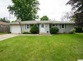 1322 2nd St NW, Mason City, IA 50401