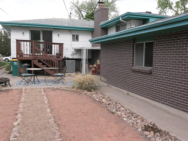 2910 S Corona St — Photo 33
