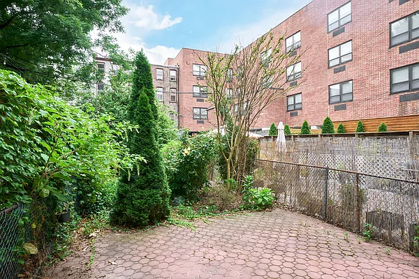 Sold by Nest Seekers International | media 25