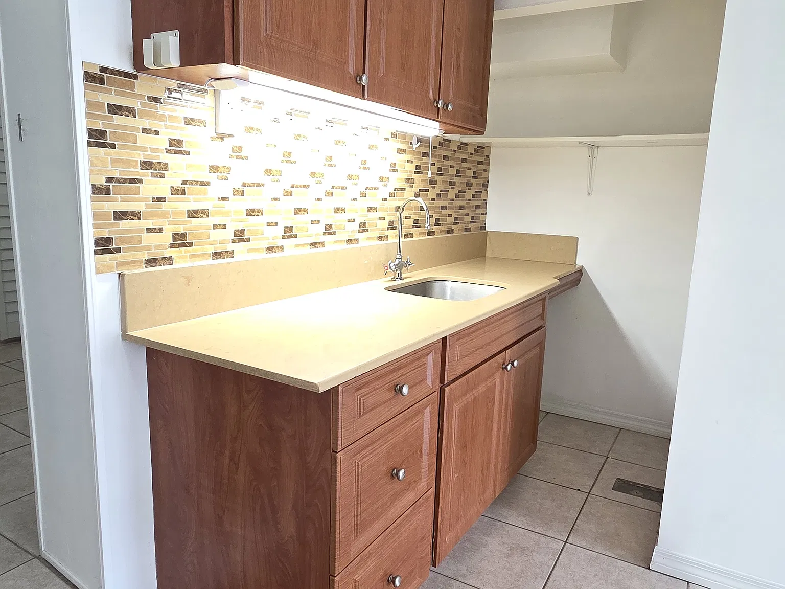 SW 32nd Ct, West Park — Photo 4