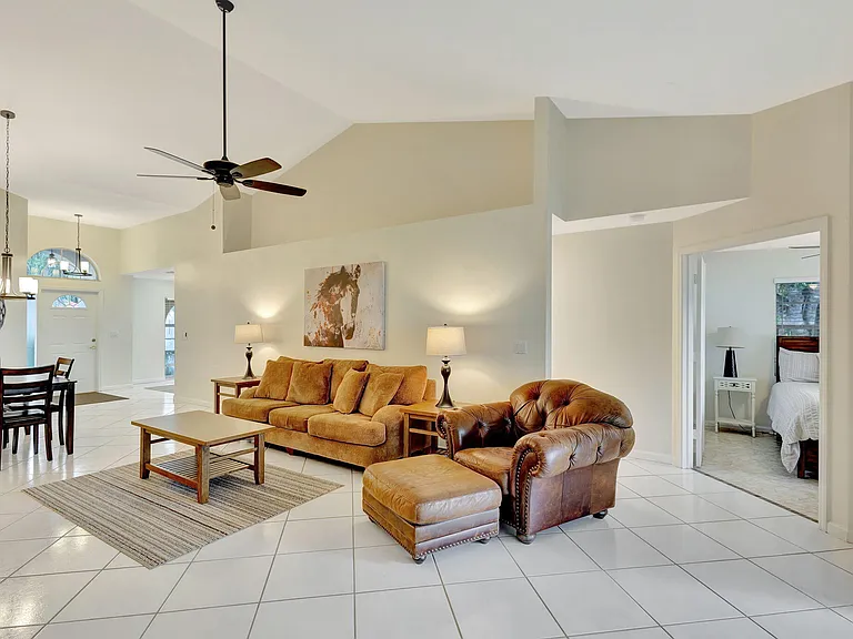 13796 Yarmouth Dr — Photo 16