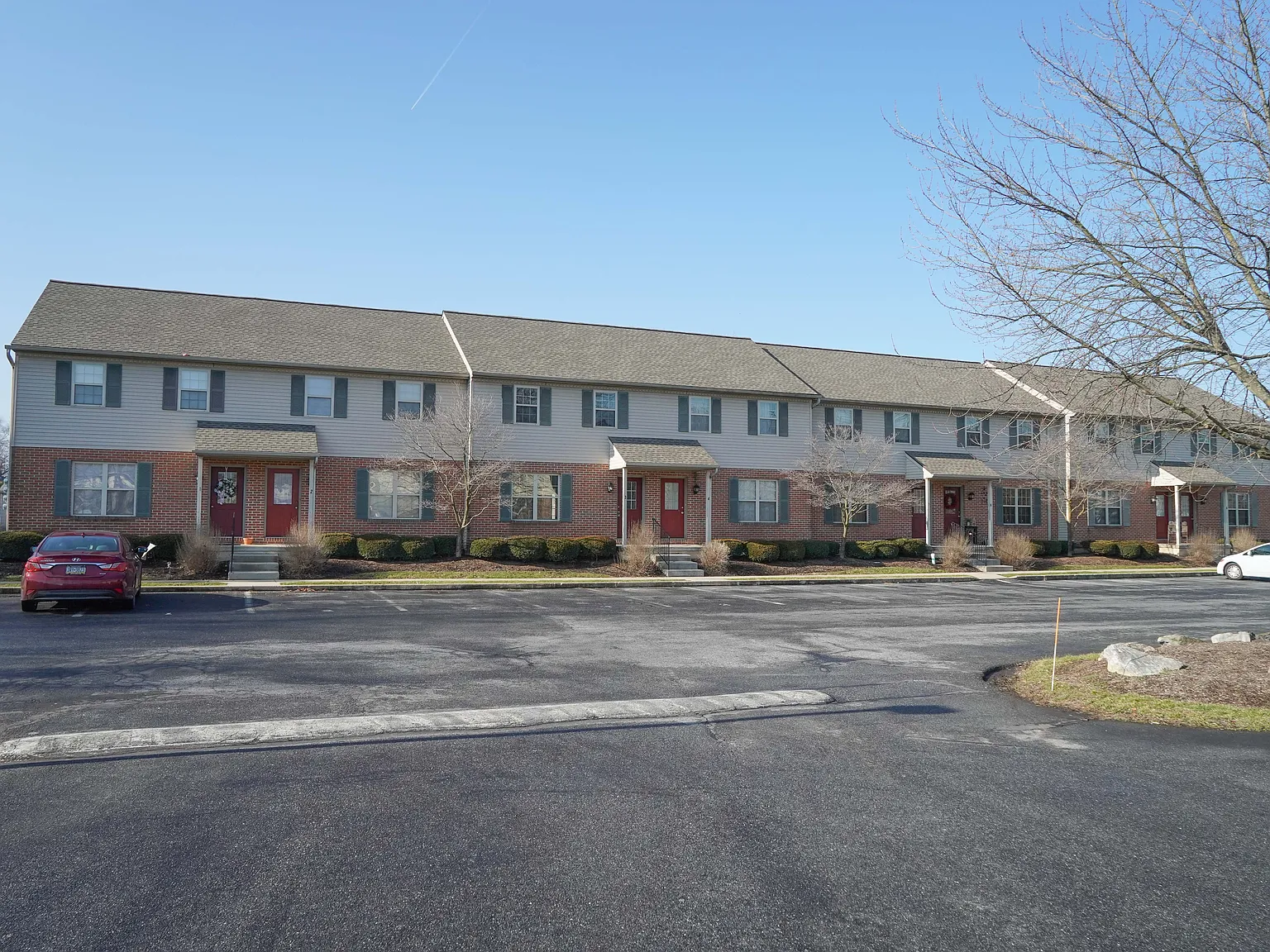 Countryside Apartments | Pet Friendly — Photo 2