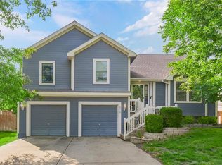 616 Winwood Ter, Gardner, KS 66030